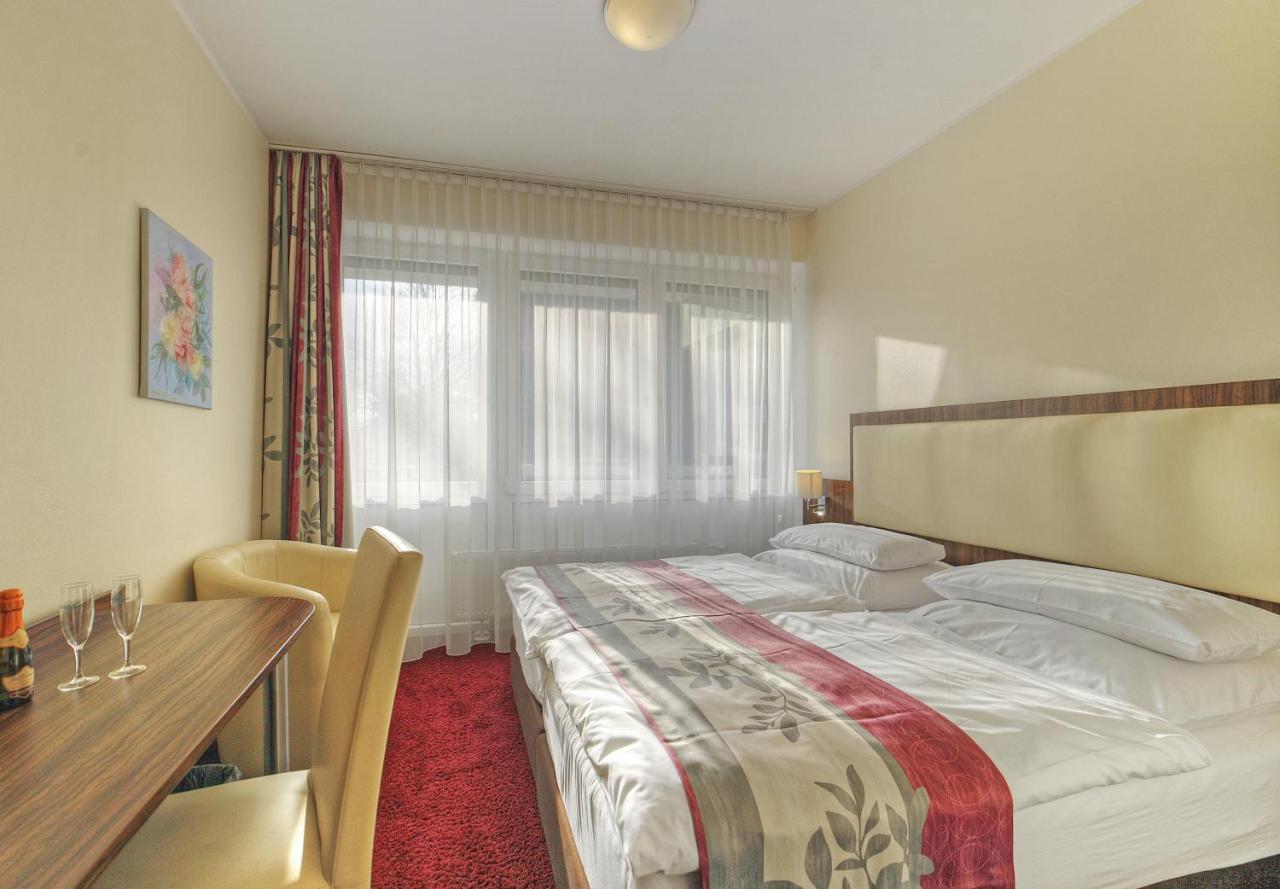 Hotel Da Vinci โกรเบนเซลล์ ภายนอก รูปภาพ