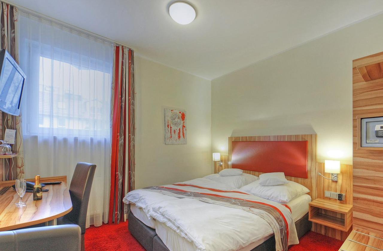 Hotel Da Vinci โกรเบนเซลล์ ภายนอก รูปภาพ